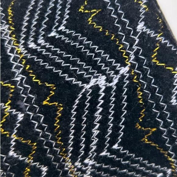 Crown. In my culture also known as Kofi He or SHE who wears a Powerful piece - Picture 3 of 4